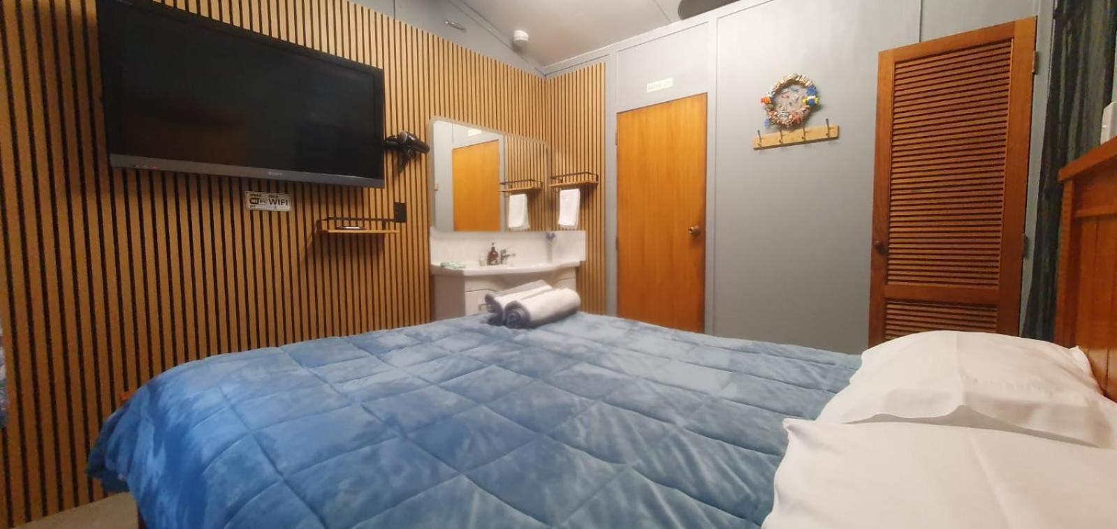 Ferienwohnung On The Water Boat House Whangarei Exterior foto
